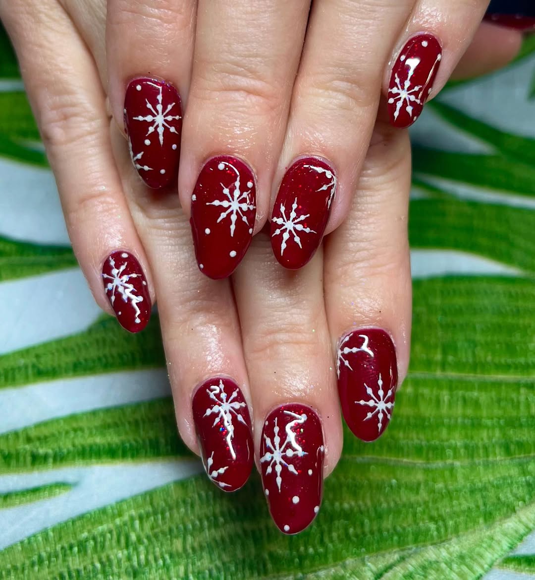 Melting snowmen, night snowfall and classics. The most gentle winter manicure ideas for inspiration photo 2
